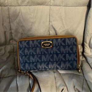 Michael Kors clutch wallet